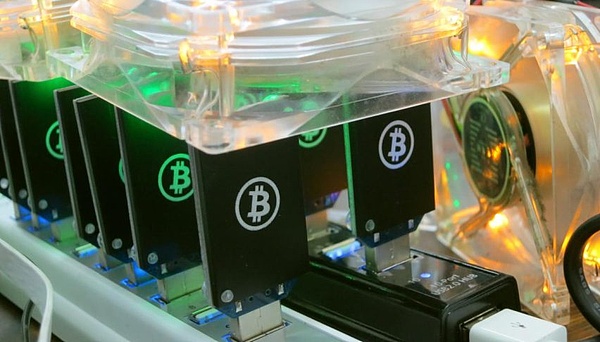 比特币ETF搜索热潮：散户投资者的热情正在爆发